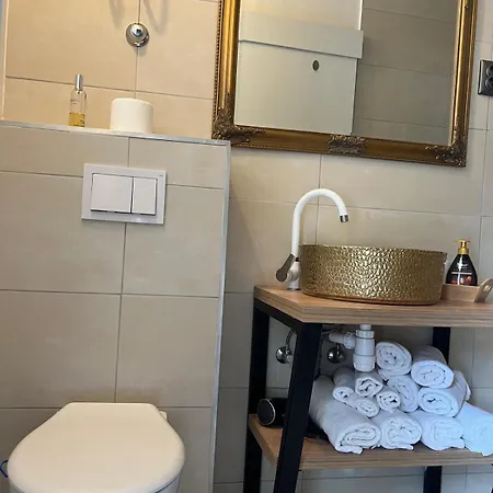 Fjaka Apartment